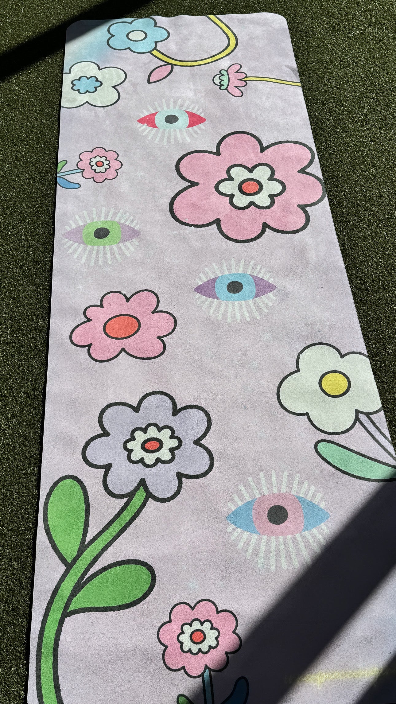 Eye dream of flowers yoga mat