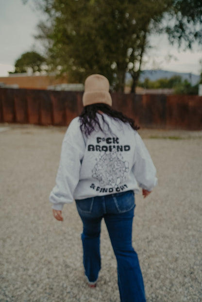 I am that mom,f around and find out crewneck